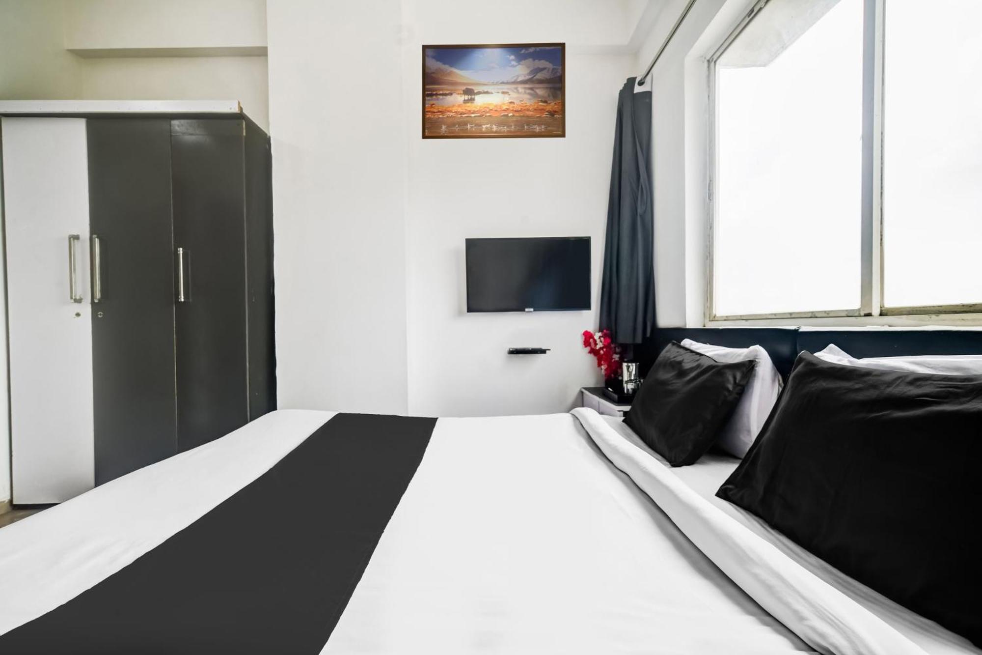 OYO 36855 Hotel Indraprasth Indore Exteriör bild