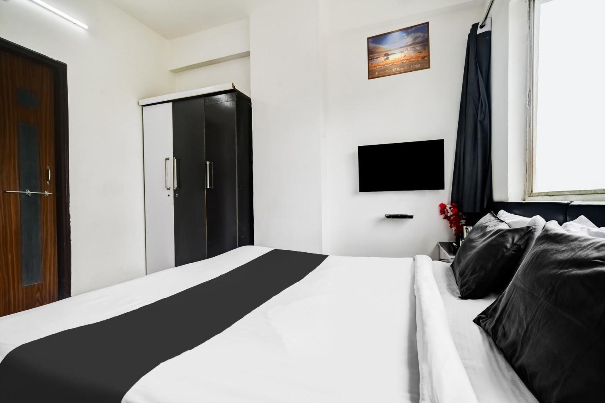 OYO 36855 Hotel Indraprasth Indore Exteriör bild